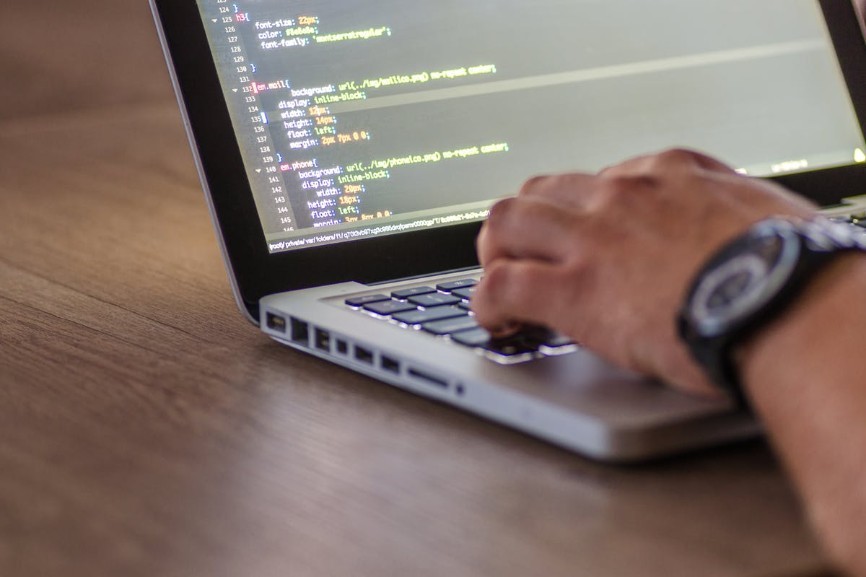 CV / list motywacyjny programisty i informatyka - wzór z omówieniem