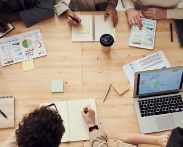 Burza mózgów — co to jest [definicja]. Przykłady i metody