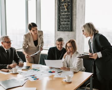 CV do korporacji - jak napisać? Wzór i wskazówki eksperta