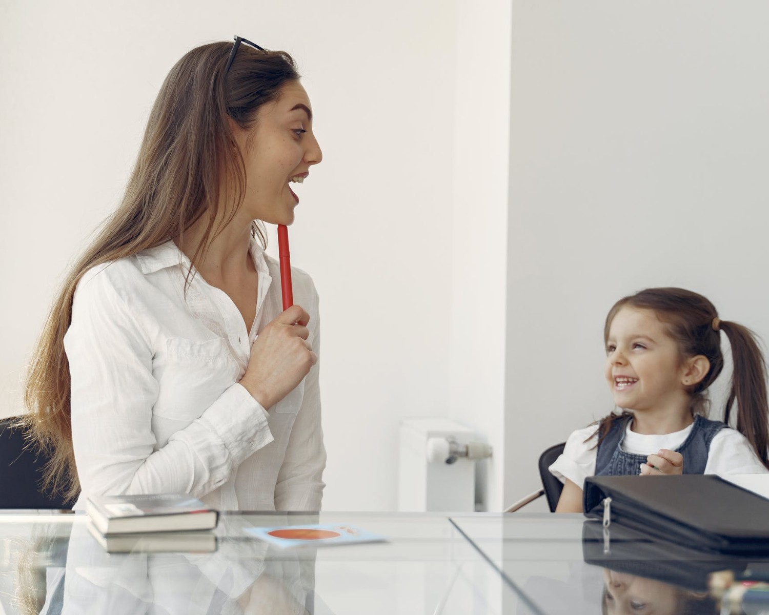 CV logopeda — wzór i wskazówki, jak napisać CV logopedy