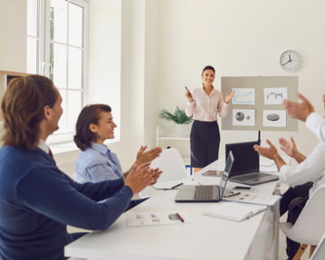 Marketing manager CV — jak napisać? Wzór i porady