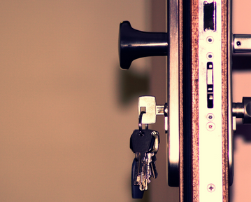 CV ślusarz - przykładowy wzór i rady eksperta, jak napisać