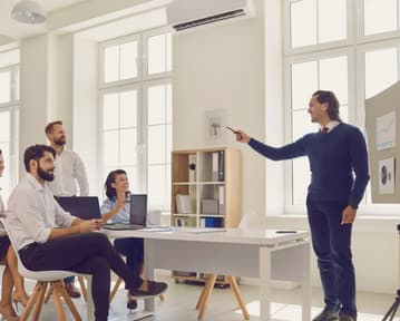 CV team leader — przykład, jak napisać, wzór i porady