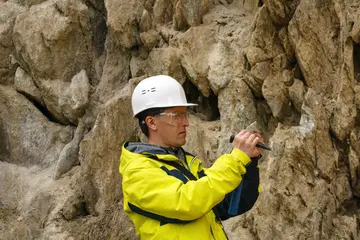 CV geolog – wzór, jak napisać i wskazówki eksperta