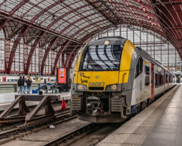 Jak zostać maszynistą pociągu w Polsce? Porady ekspertów
