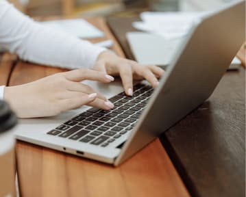 Nieukończone studia w CV - jak je wpisać? Porady eksperta