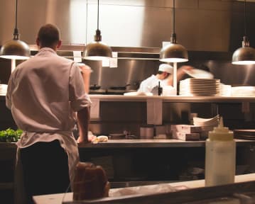 Praca za granicą [+ bez języka i sezonowa]. Jak szukać?