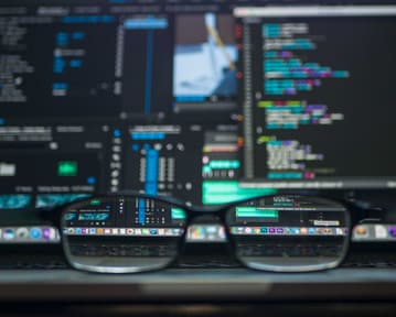 Software Engineer CV - jak napisać? Wzór, przykłady i porady