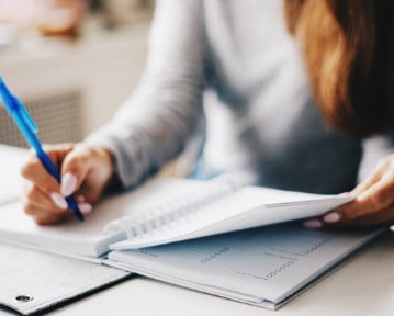 Staż z urzędu pracy 2025: wynagrodzenie, urlop i zasady stażu